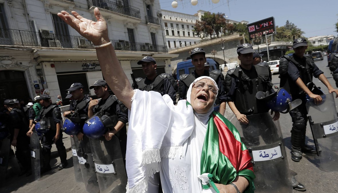 إقالة مفاجئة لوزير العدل في الجزائر: "رئيس الدولة أنهى مهمّته"