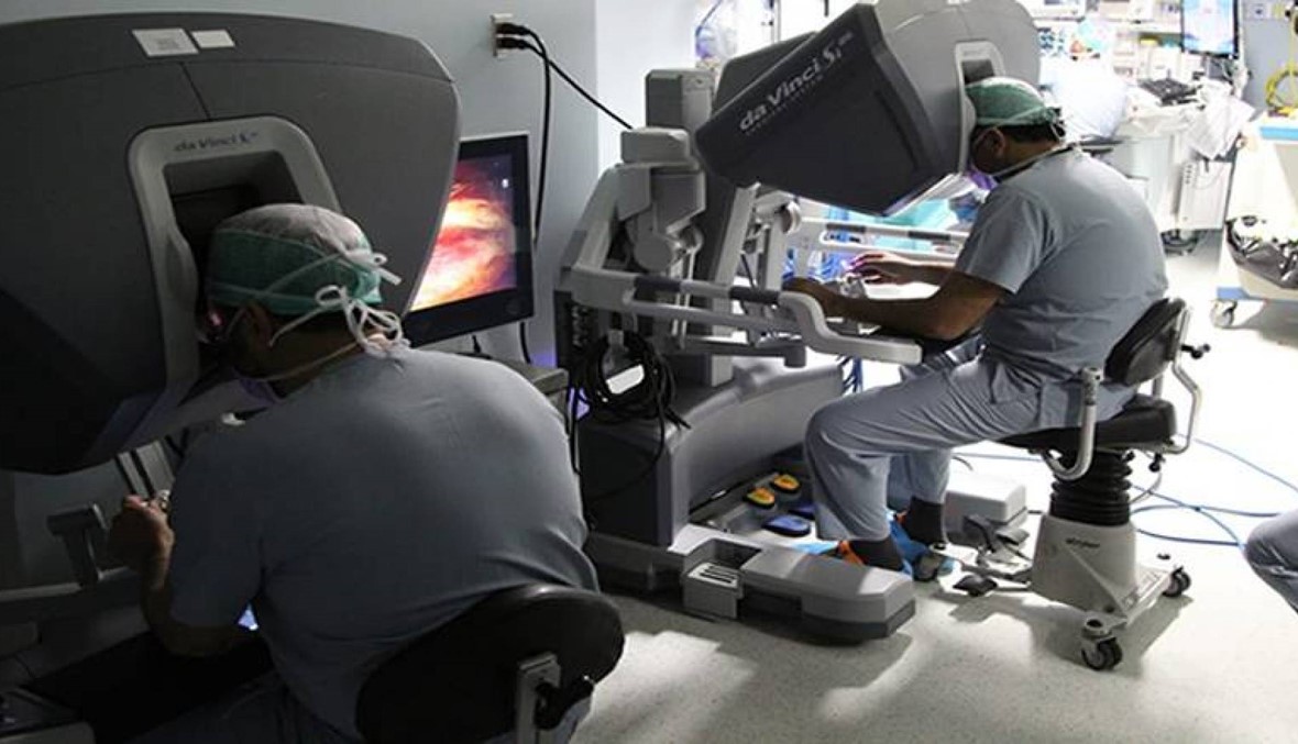 أول جراحة روبوتية لترميم الثدي في لبنان