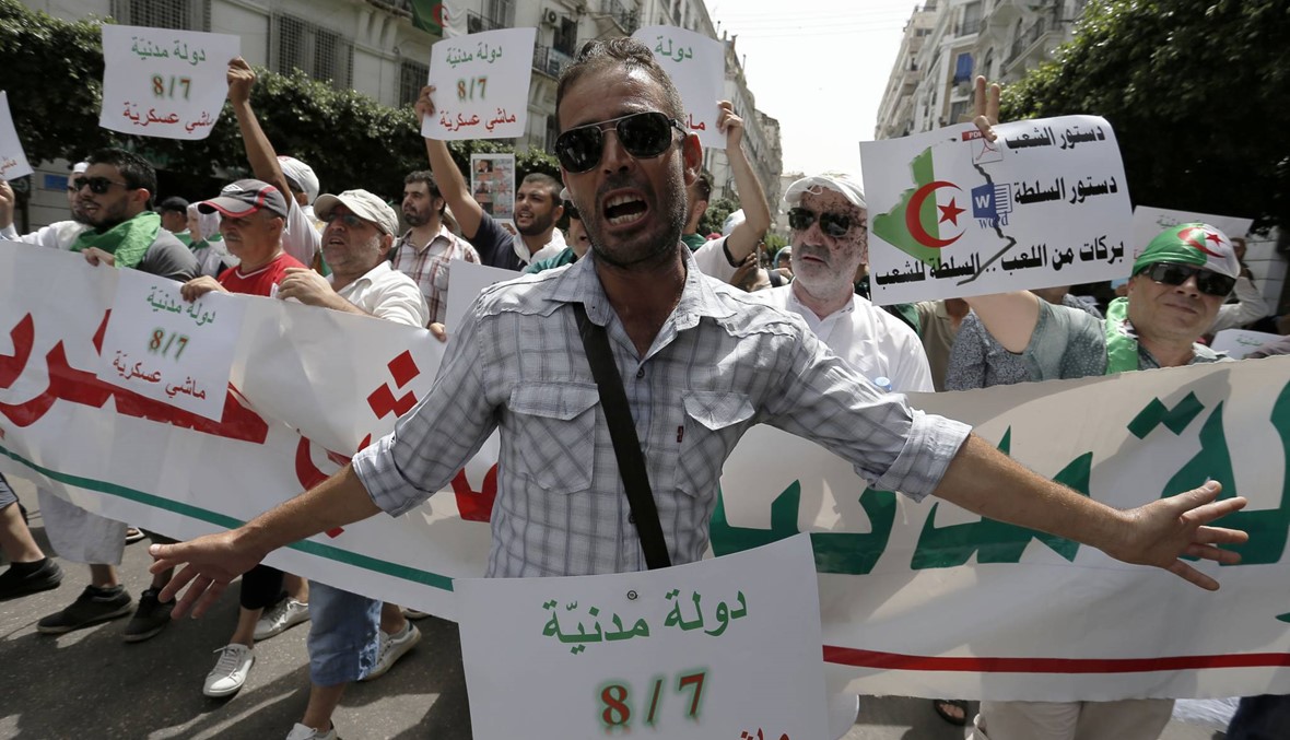 الجزائر: تظاهرة طالبية للأسبوع الـ24... "لا حوار مع العصابة"