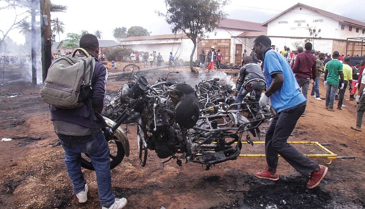 69 قتيلاً بانفجار شاحنة صهريج في تنزانيا