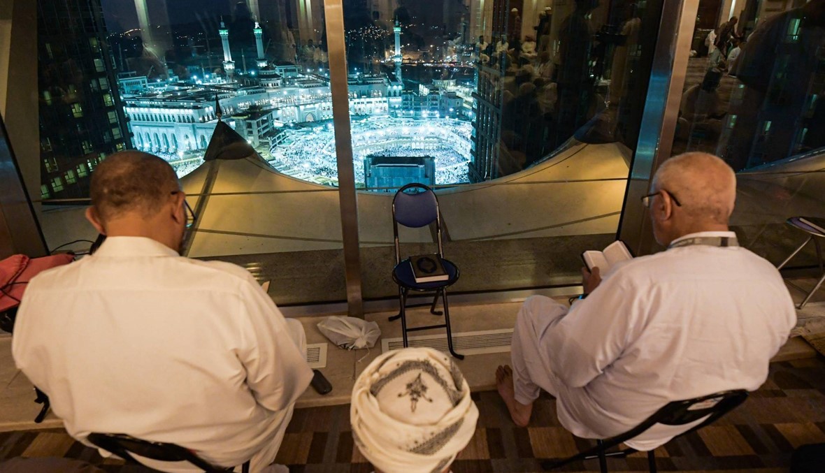فنادق فخمة في مكة... مسلمون أثرياء يطلّون على الكعبة من أجنحة فاخرة