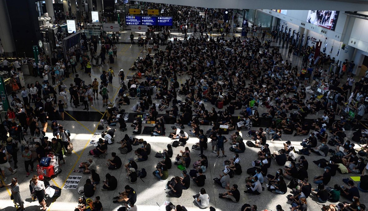 استئناف حركة الملاحة في مطار هونغ كونغ