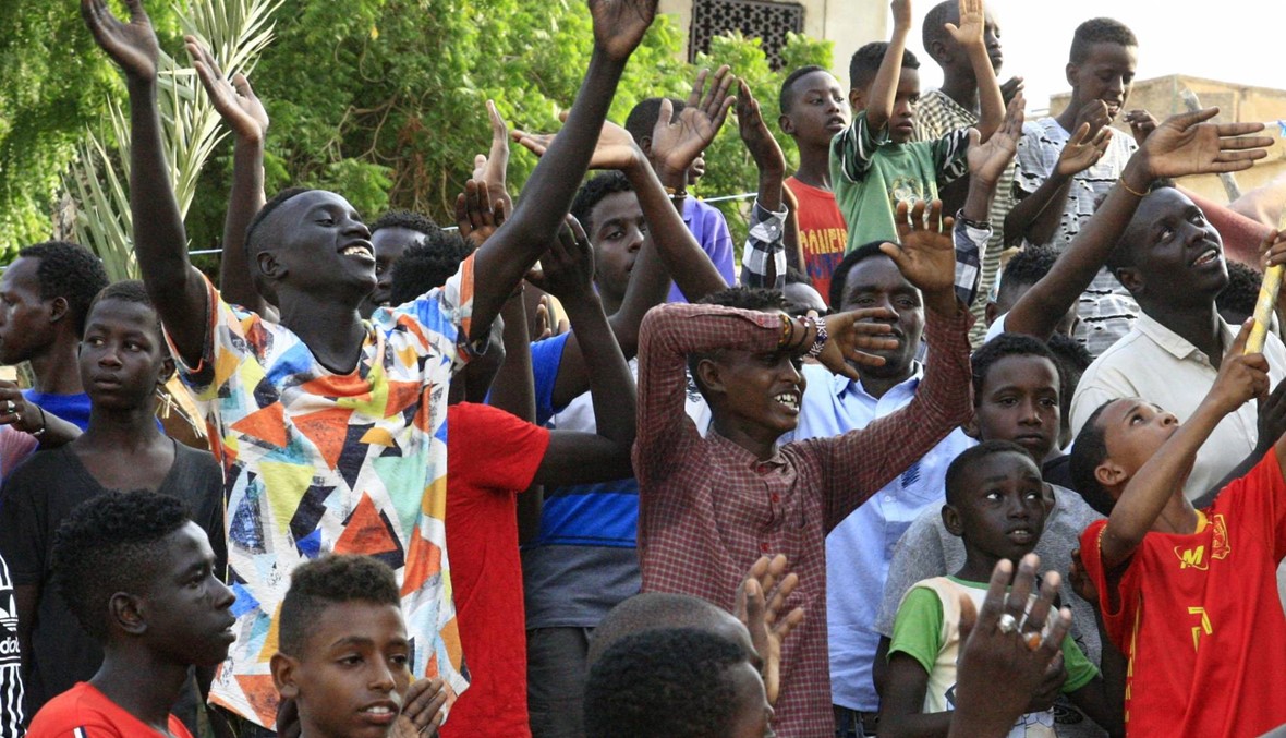 احتفالات في الخرطوم بـ"الوثيقة الدستوريّة": السودان ينتظر تشيكلة المجلس السيادي
