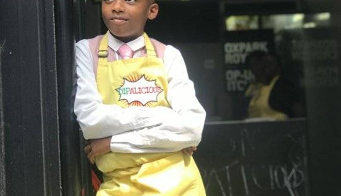 بعد أن تعلّم الطهي بمفرده... صبي في الـ11 من عمره يفتتح مطعمه الخاص
