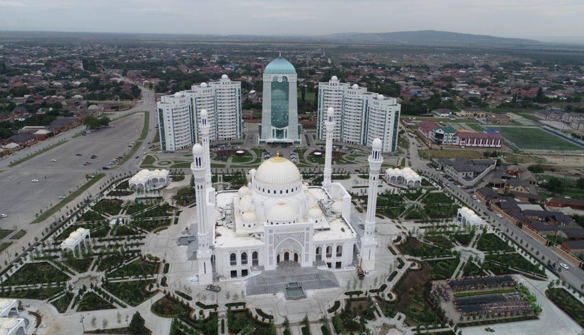 افتتاح أكبر مسجد في أوروبا... تعرف إليه!