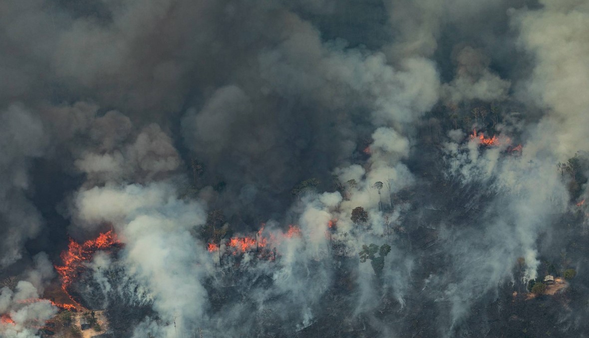 بالصور- مئات الحرائق الجديدة في غابات الأمازون: جيش البرازيل تأهّب، والغضب عالمي