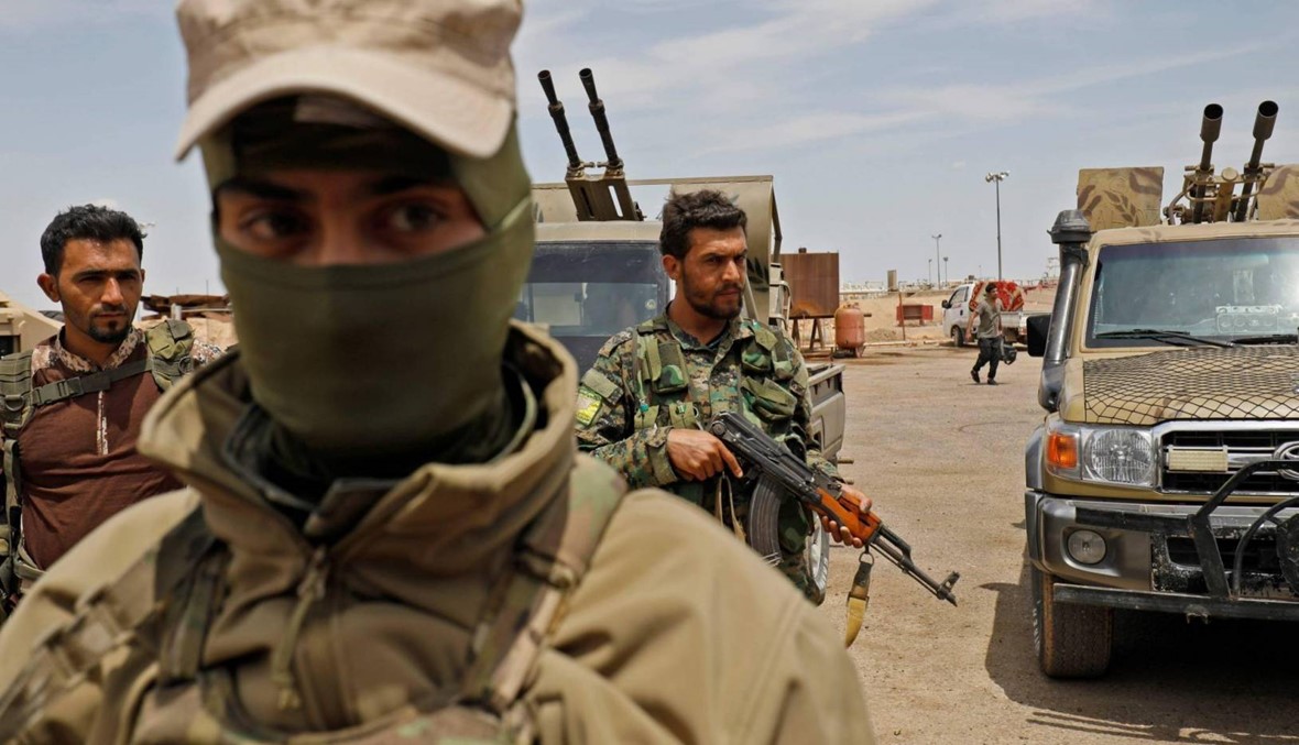 أكراد سوريا يعلنون سحب مقاتلين من مناطق قرب الحدود التركية تنفيذا لاتفاق "المنطقة الآمنة"