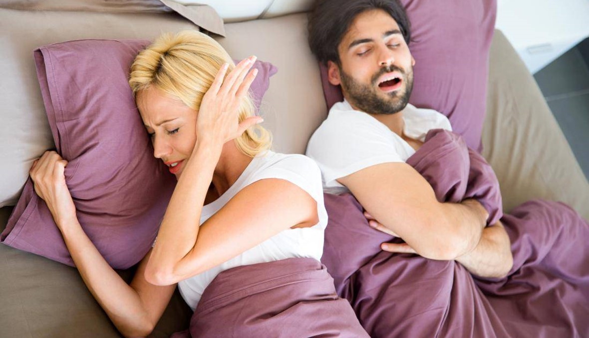 ما هي أسباب الاستيقاظ المفاجئ أثناء النوم؟