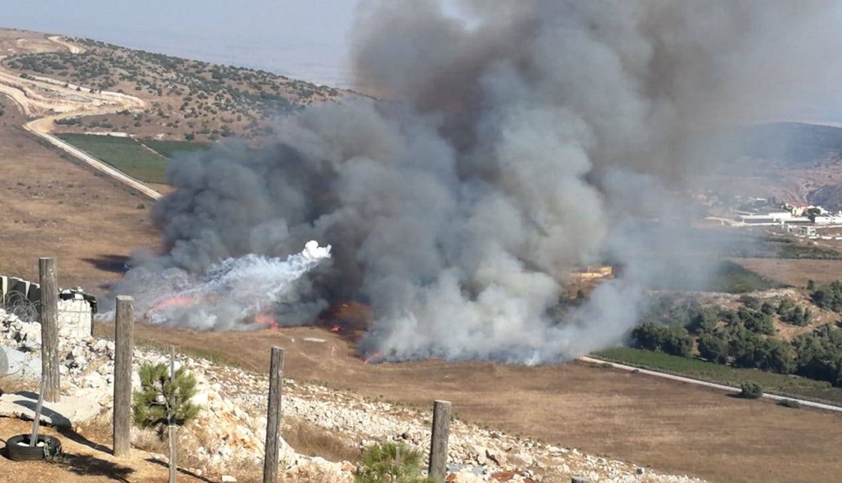 الجيش الإسرائيلي يقصف محيط قرية مارون الراس (فيديو)
