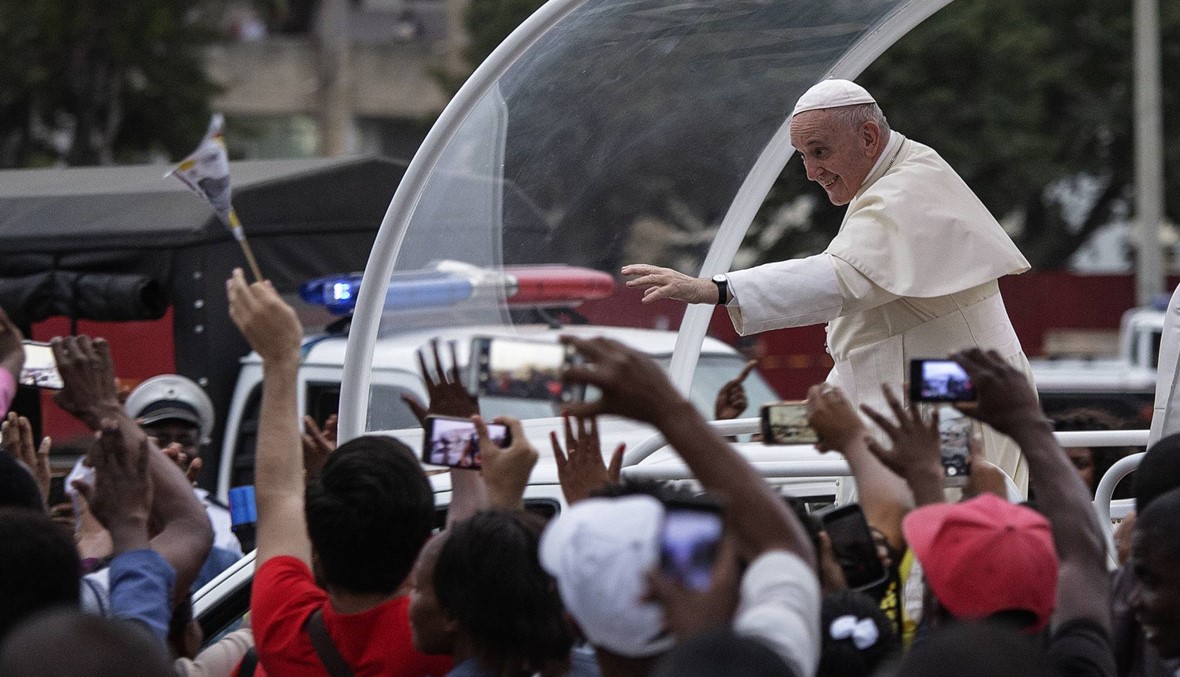 البابا فرنسيس في موزمبيق: لقاءات مع سياسيّين وشباب... "نعم للسلام وللمصالحة"