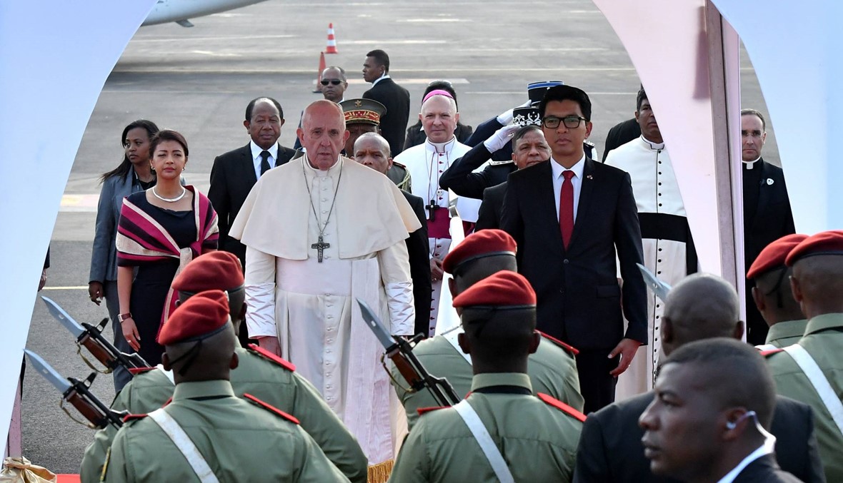 بعد موزمبيق... البابا فرنسيس يصل إلى مدغشقر: "السلام حقّ لكم"