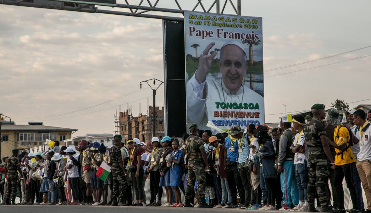 البابا فرنسيس يبدأ زيارته إلى مدغشقر