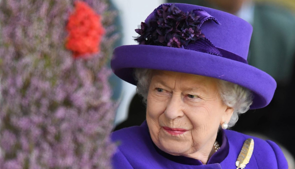 الملكة إليزابيث تقرّ تشريعاً يمنع خروج بريطانيا من الاتّحاد الأوروبي من دون اتفاق