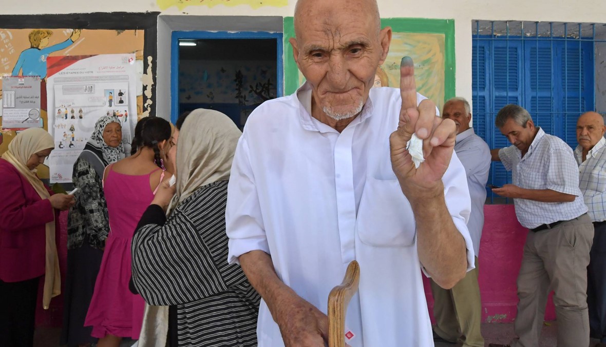 الانتخابات الرئاسيّة في تونس: منافسة غير مسبوقة... ومشاركة الناخبين "ضعيفة"