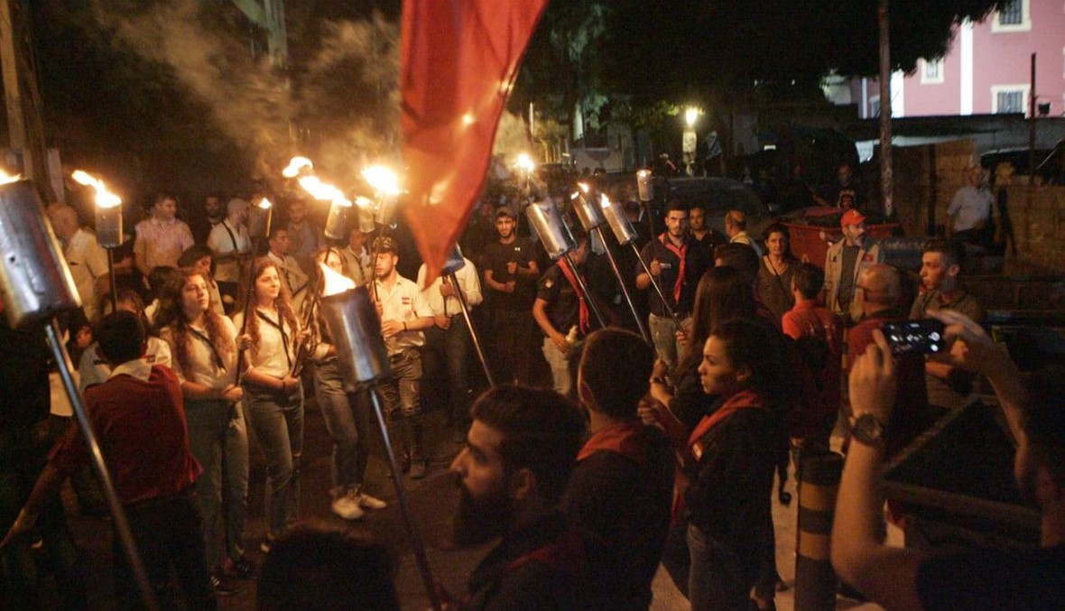 مسيرة مشاعل للحزب الشيوعي احتفالاً بانطلاقة جبهة المقاومة الوطنية اللبنانية الـ ٣٧