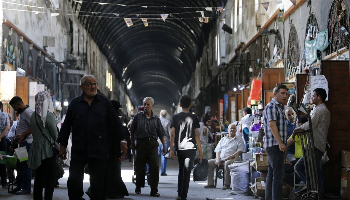 عام على فتح الحدود... 153 ألف سوري غادروا الأردن إلى سوريا
