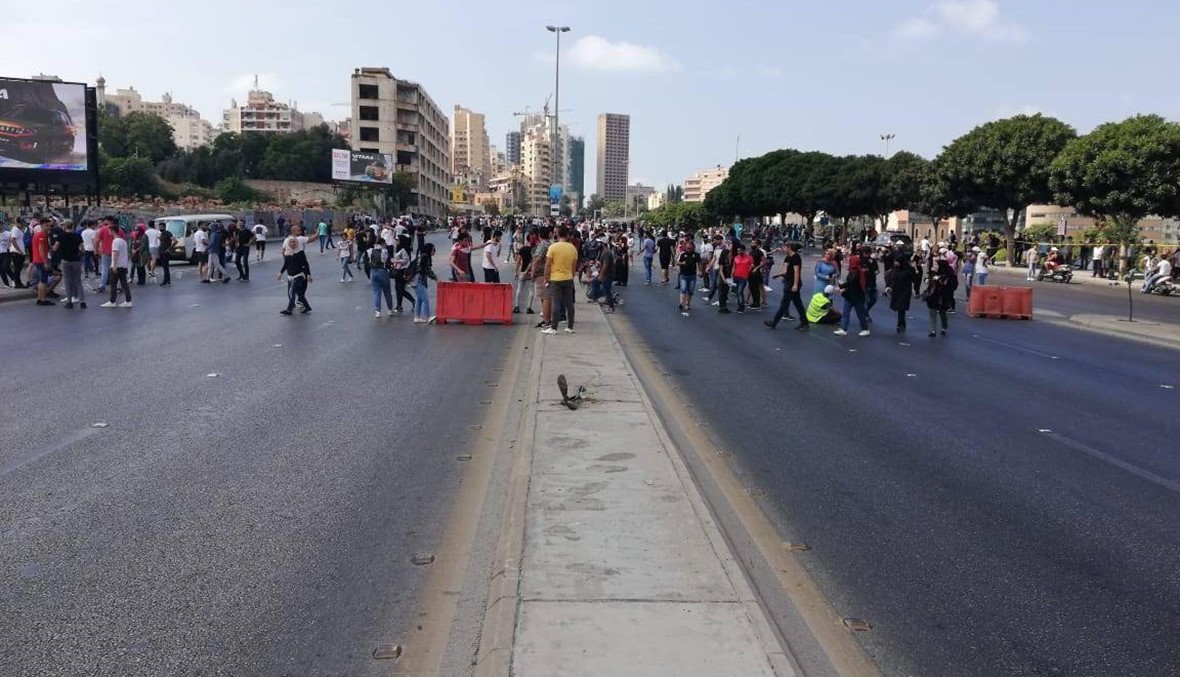 بعد نهارٍ احتجاجيّ طويل... كيف تبدو حال الطرق الآن؟ (صور وفيديو)