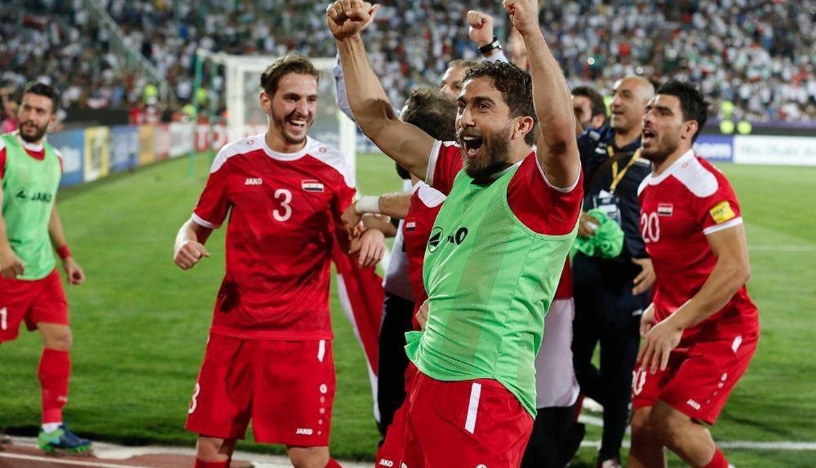نجم منتخب سوريا يعتزل كرة القدم... والجماهير: "كفّيت ووفّيت"!