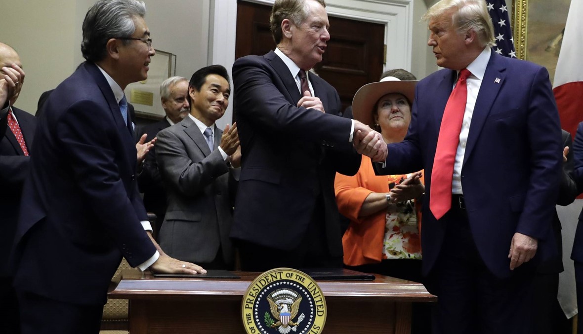 الولايات المتحدة واليابان توقّعان اتّفاقاً تجاريّاً محدوداً