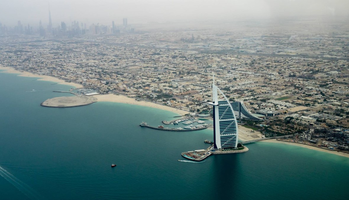 الاتحاد الأوروبي يرفع الإمارات من القائمة السوداء للملاذات الضريبية