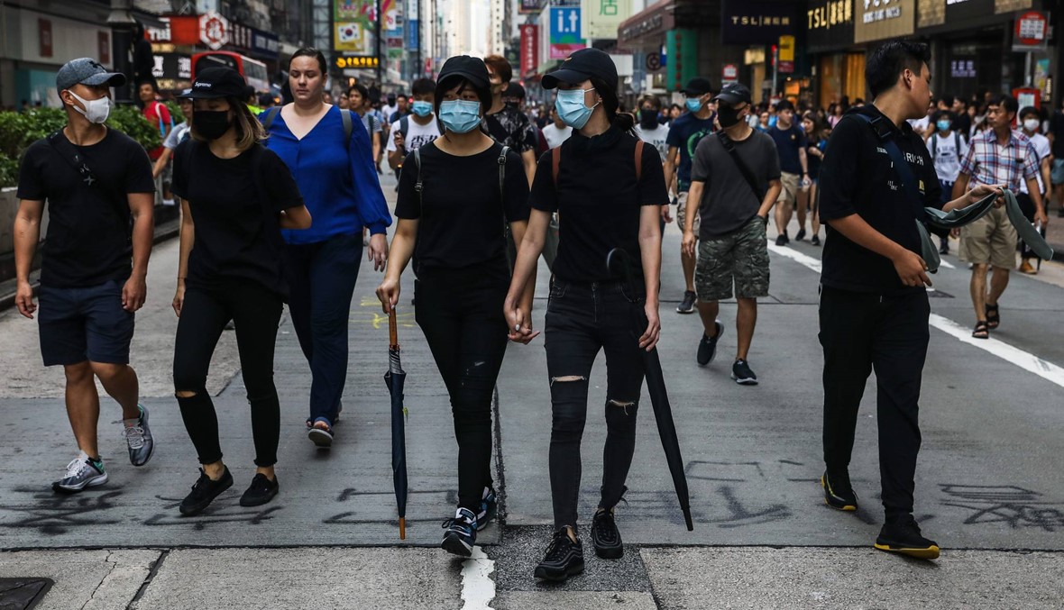تظاهرات مفاجئة في هونغ كونغ: مواجهات وتوقيفات... وغاز مسيل للدموع
