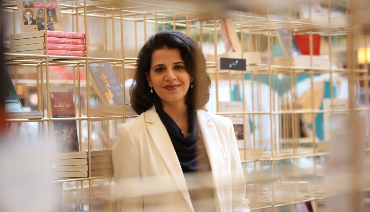 "افتح كتاباً تفتح أذهاناً"... أعلام الأدب يلتقون في معرض "الشارقة الدولي للكتاب"