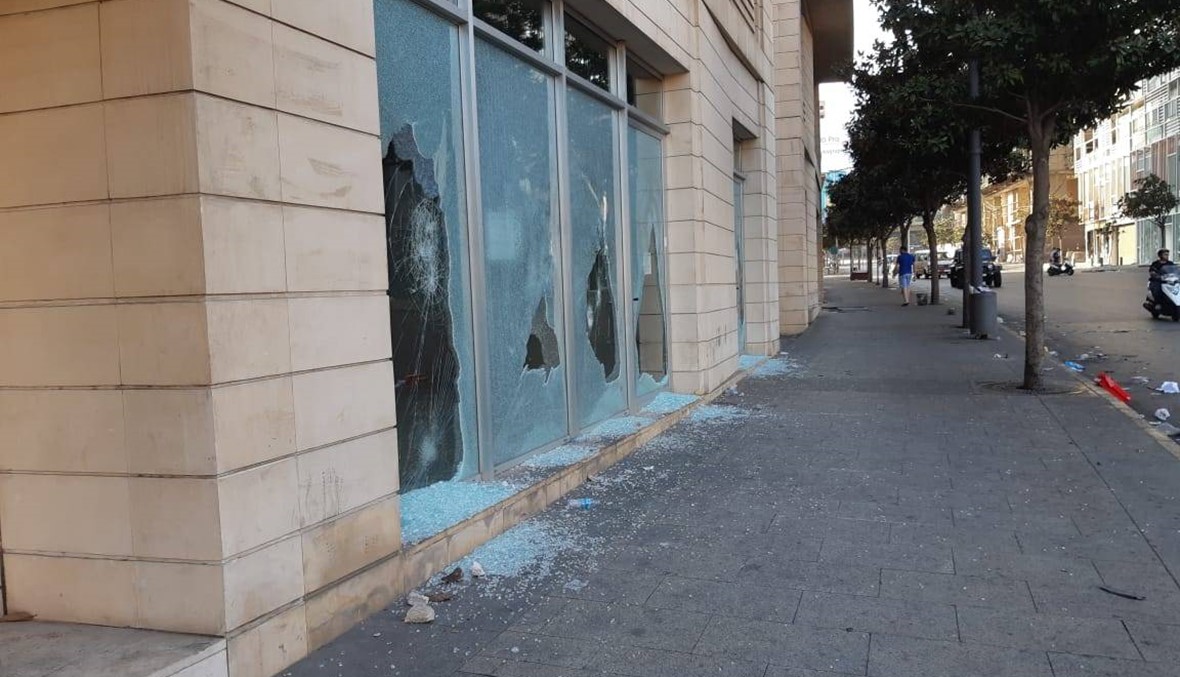 هدوء في وسط بيروت صباحاً... أضرار كبيرة وحملة تنظيف