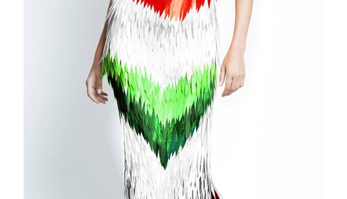 جان لوي صبجي يصمّم فستاناً من وحي العلم اللبناني