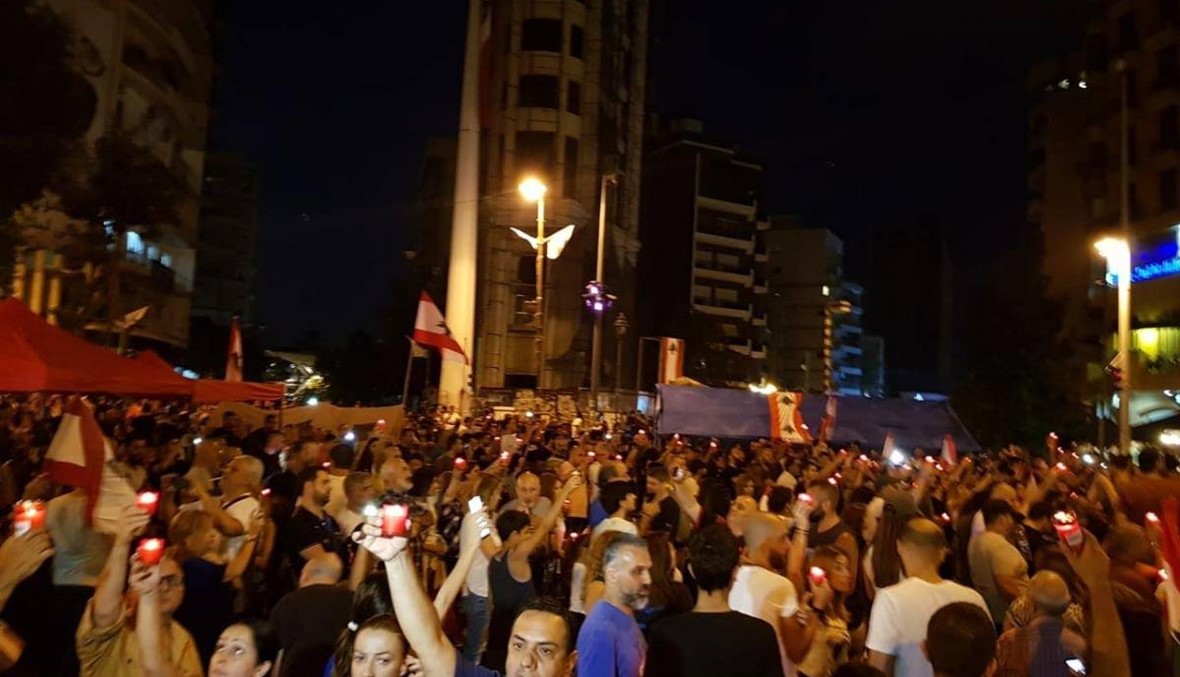 بالفيديو: احتفالات في ساحة ساسين بعد اعلان جعجع استقالة وزراء القوات