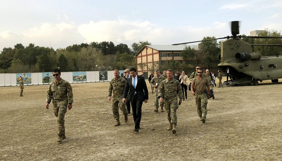 وزير الدفاع الأميركي في كابول: إسبر يلتقي "أبرز القادة الأفغان"