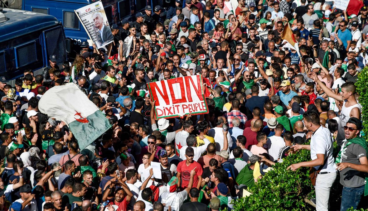 الطلاب في الجزائر يتظاهرون للأسبوع الـ35 على التوالي ضد النظام