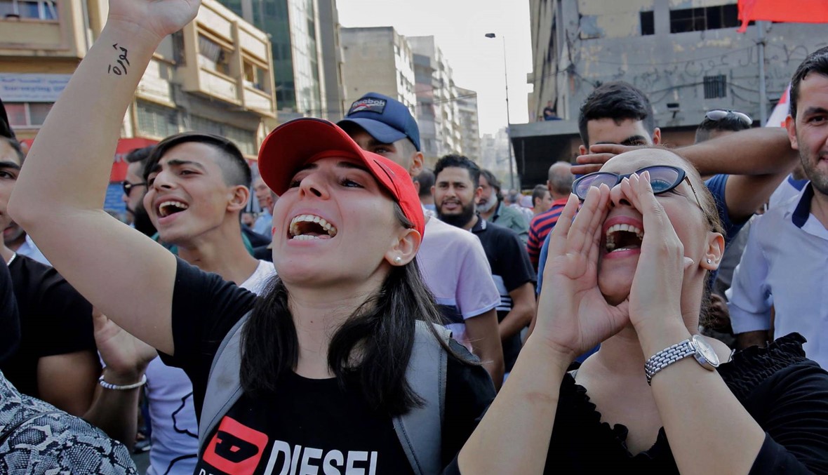 طرابلس من "قندهار" لبنان إلى "عروس الثورة" مسرح الانتفاضة يصدح بالأغاني والرقص والأناشيد