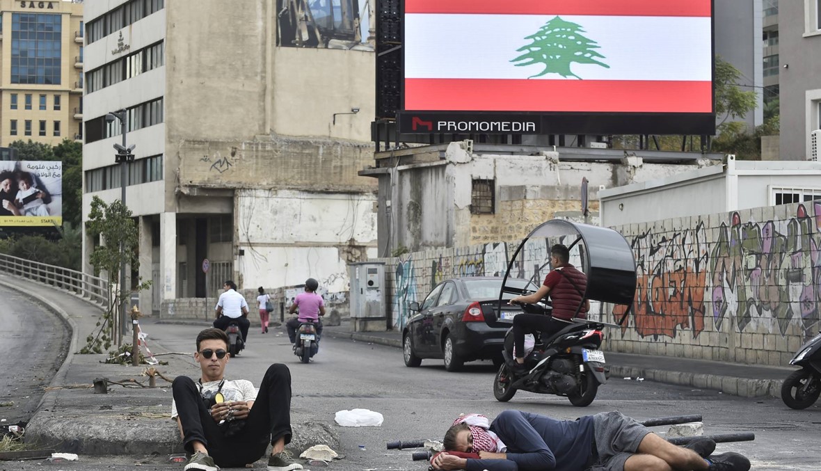 في صباح اليوم الثامن من "غضب الشارع"... ما هي الطرق المقطوعة؟