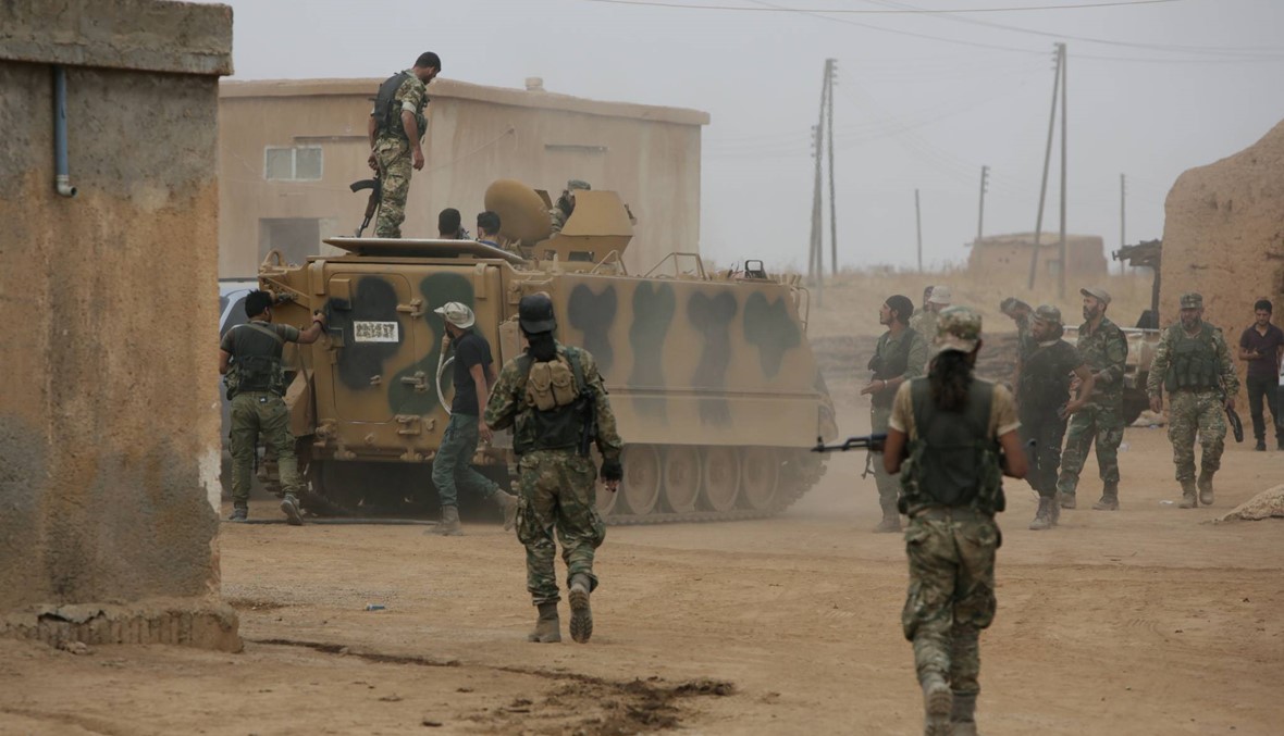 قوات سوريا الديموقراطيّة تنسحب من مواقع حدوديّة مع تركيا