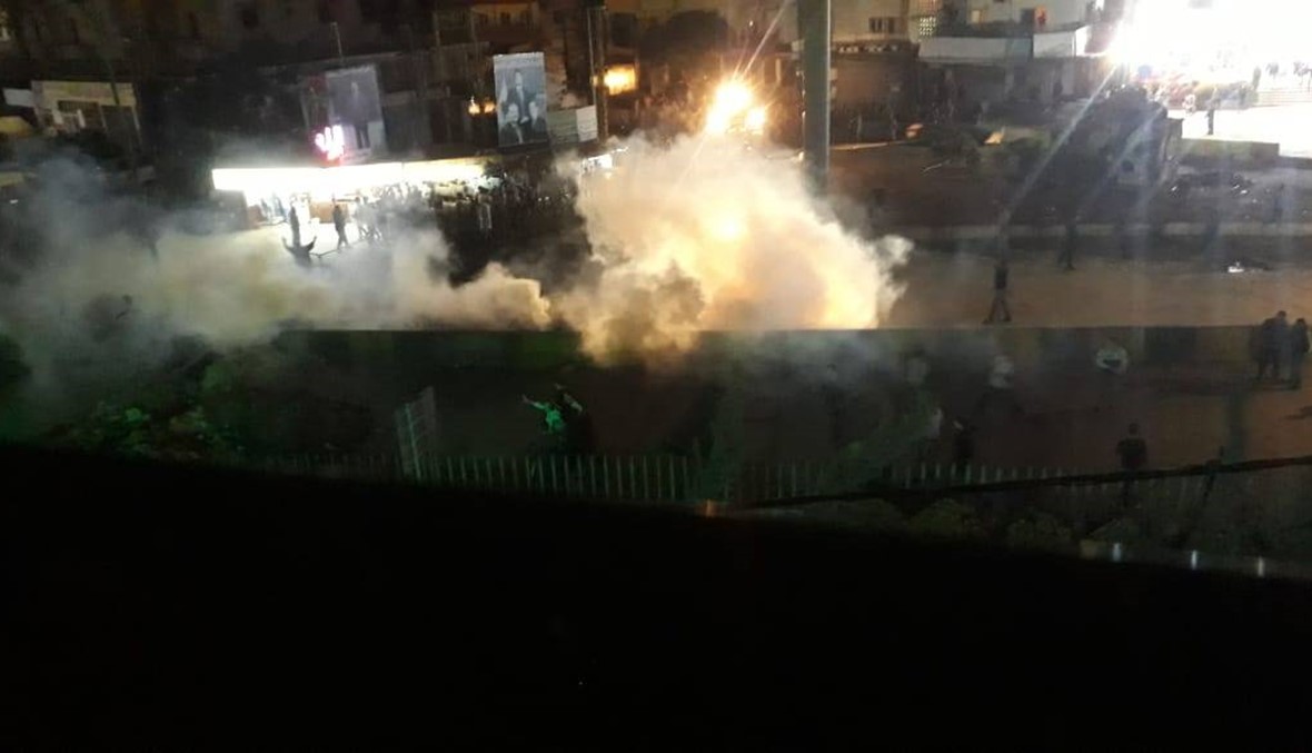 بالفيديو- قطع طرق شمالاً والجيش يتدخّل... وهدوء بعد تطوّر إشكال العبدة