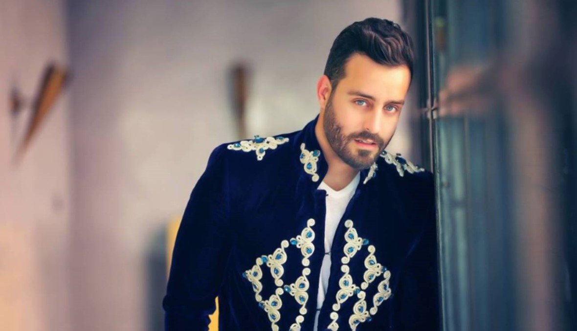سعد رمضان يقود تظاهرات بيروت في الأوبرا... "بحبك يا لبنان"