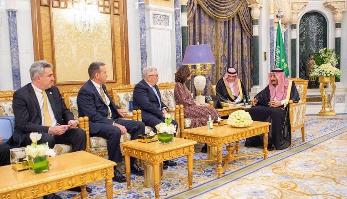الملك سلمان استقبل مديرة المخابرات الأميركيّة في الرياض