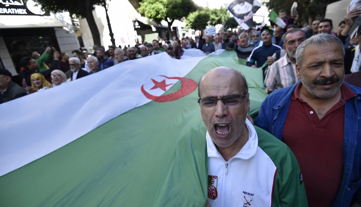 الجزائر: قايد صالح يتّهم "العصابة" بالسعي إلى "ضرب الثقة" بين الجيش والشعب