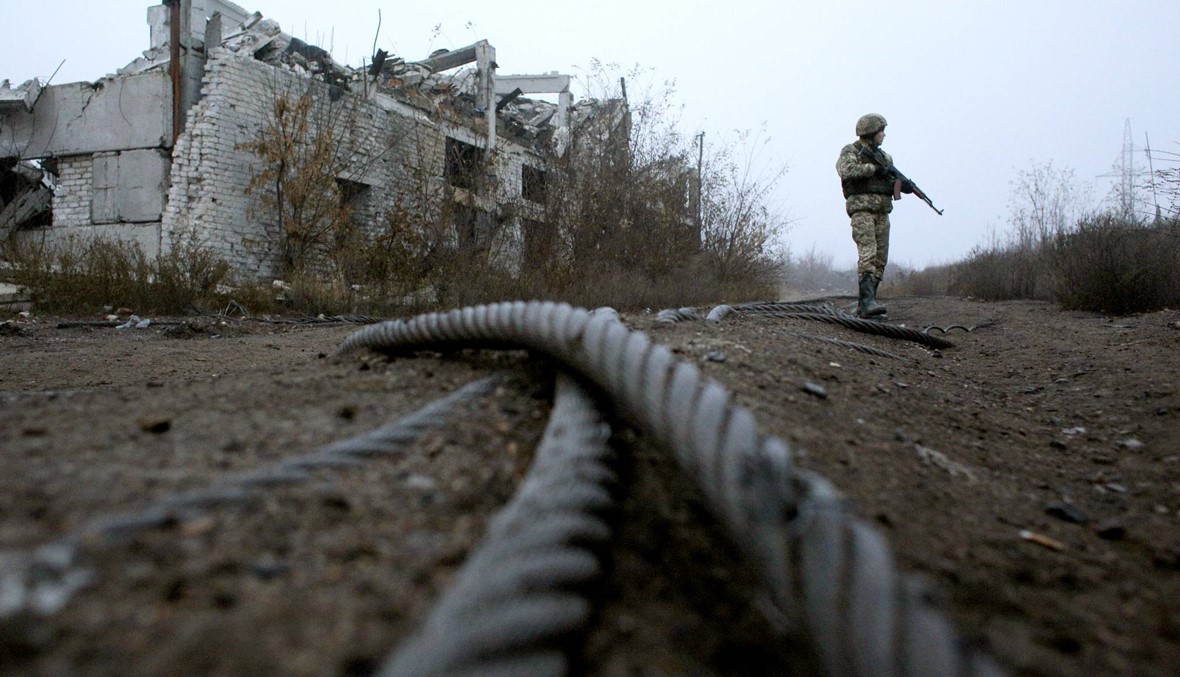 شرق أوكرانيا: كييف والانفصاليّون أجّلوا "انسحاب القوّات" من مواقع على الجبهة إلى السبت