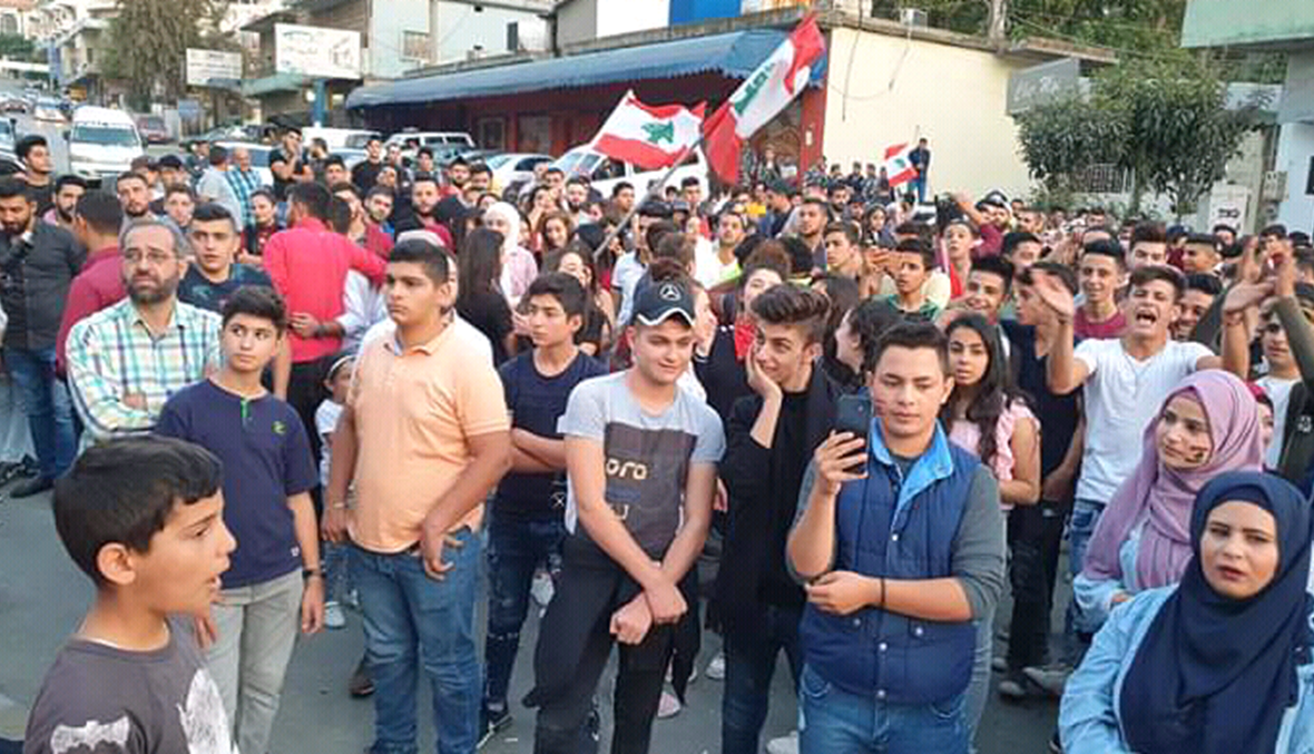 طلاب ومتضررون من مطمر سرار انضموا إلى اعتصام حلبا
