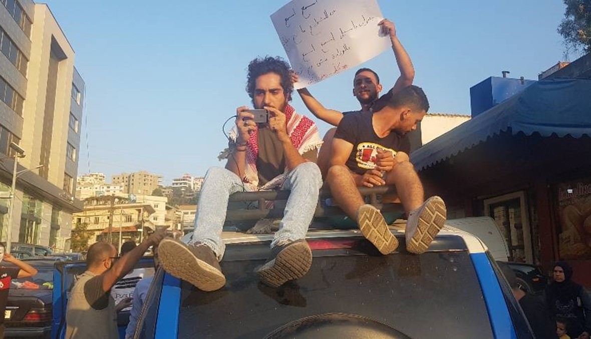 مسيرة وفاء للشهيد بو فخر في حلبا والثورة ثابتة (صور)