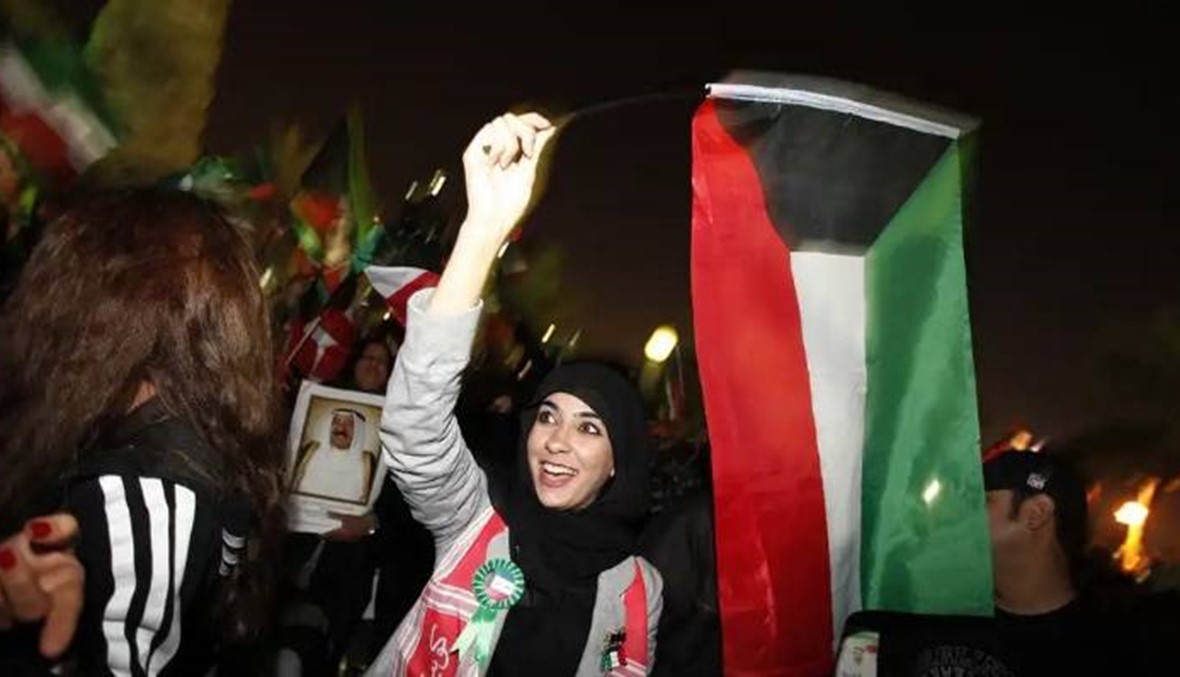 الحكومة الكويتية تستقيل بسبب خلافات واتهامات بهدر المال العام