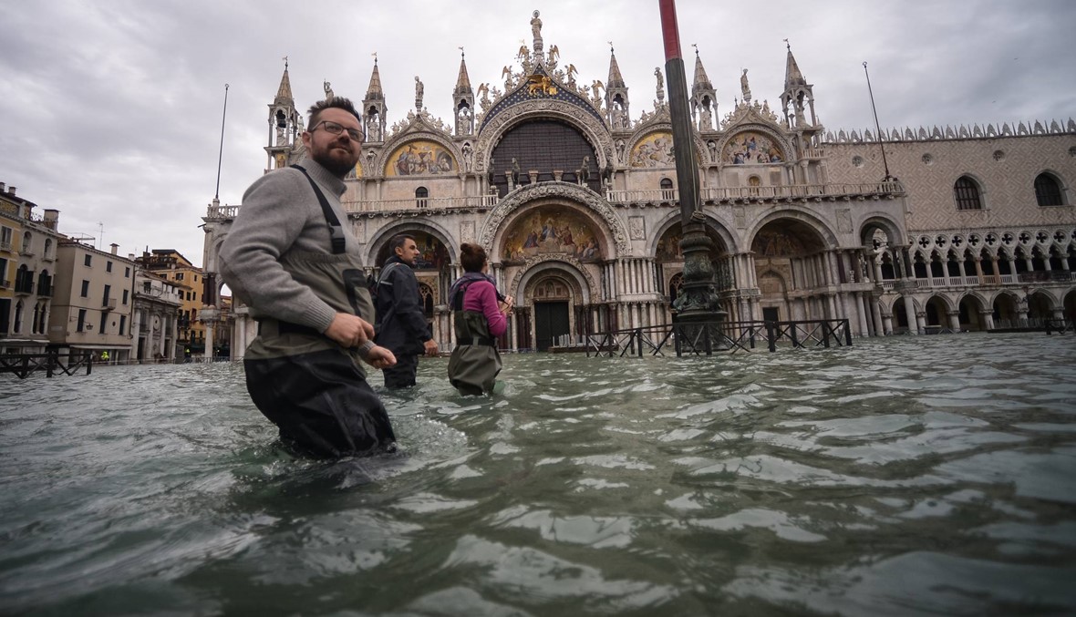 "كارثة" في البندقية: المياه تجتاح المدينة... وإعلان حالة الطوارئ (صور)