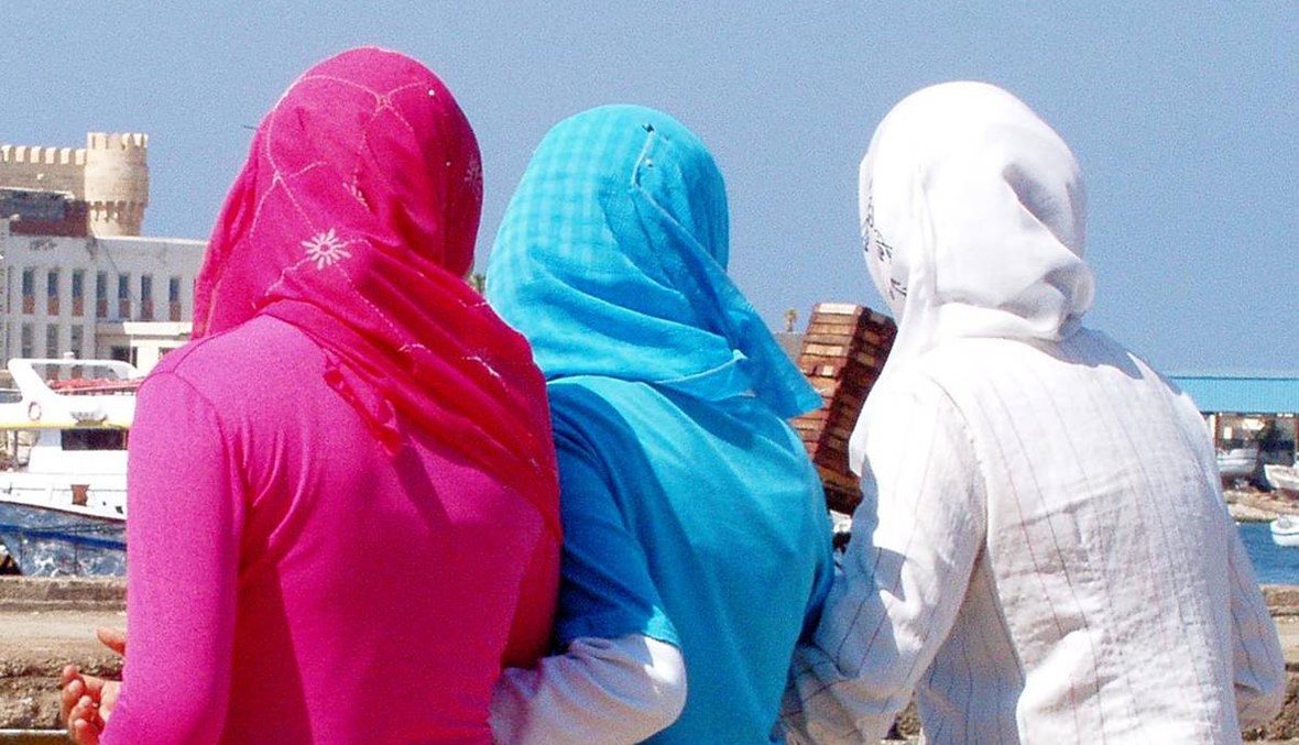 أزمة ذكورة... أم فريضة: الحجاب يعود لواجهة الجدل مجدداً بمصر