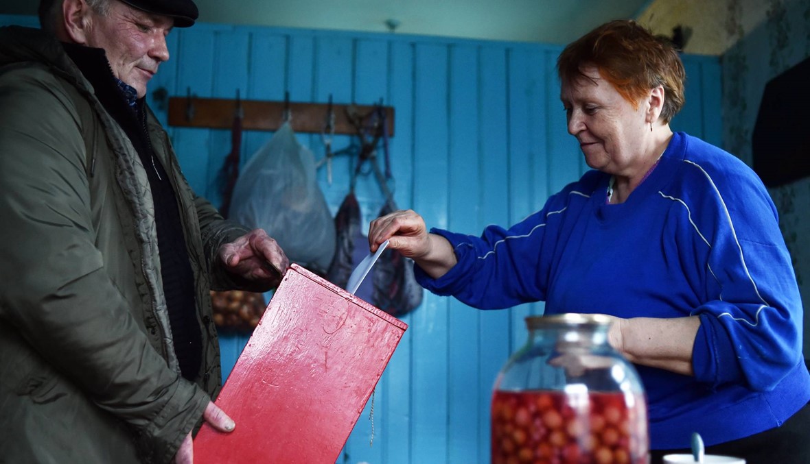 يوم انتخابي في بيلاروسيا: الناخبون يختارون نوّابهم... والمعارضة تتحدّث عن مخالفات كبيرة