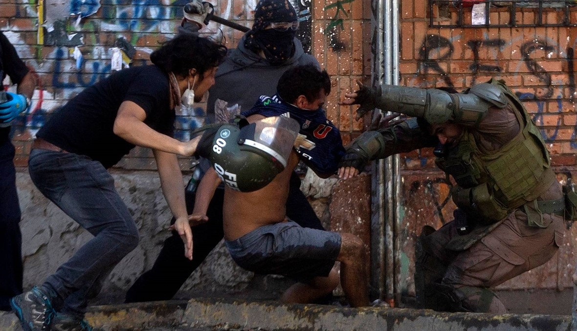 الرئيس التشيلي يدين عنف الشرطة بعد أربعة أسابيع من التظاهرات