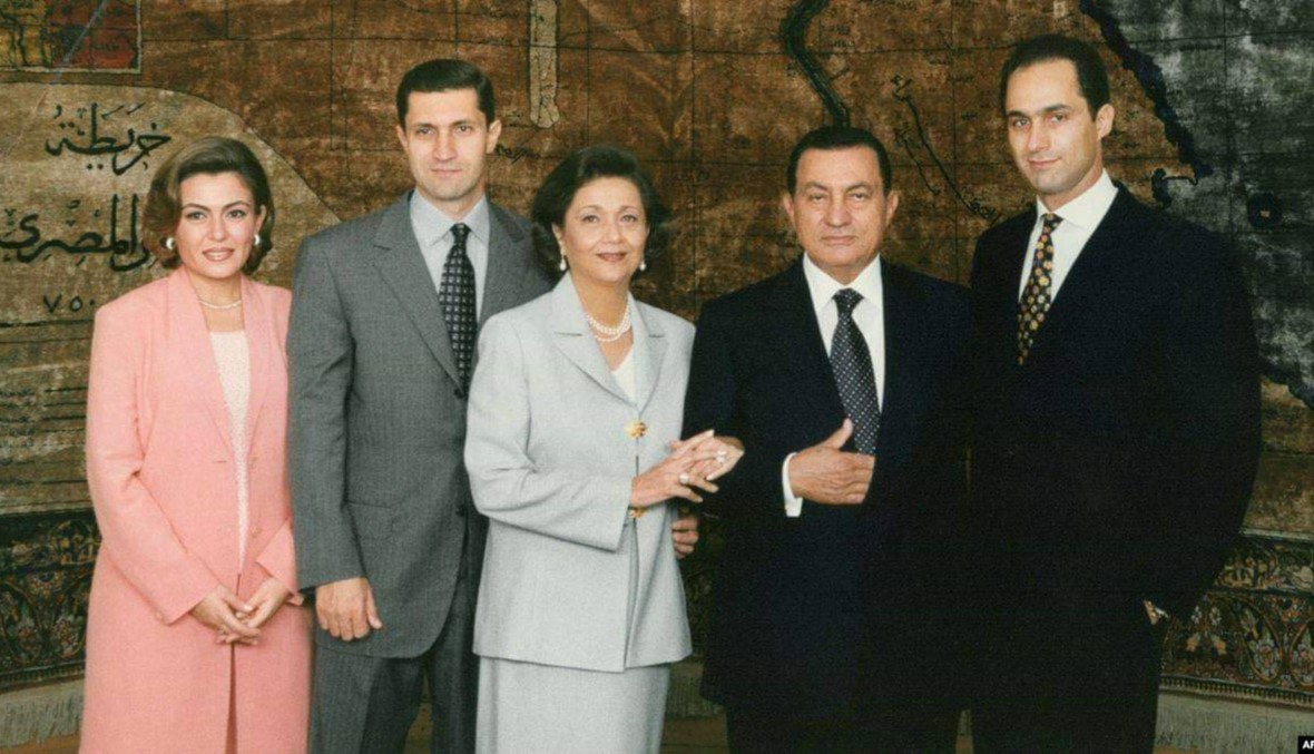 ليس الرئيس المصري الأسبق فقط... شائعات الوفاة تطارد عائلة حسني مبارك