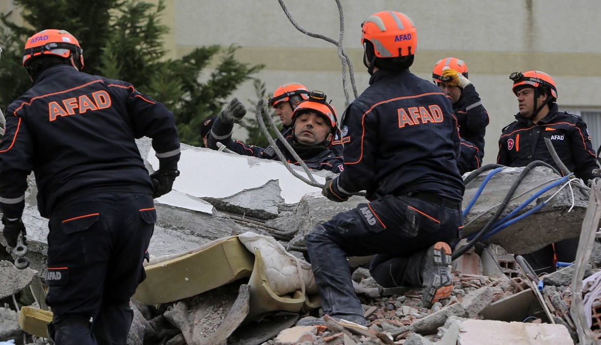 العثور على 10 جثث... ارتفاع حصيلة ضحايا زلزال ألبانيا إلى 40 قتيلاً