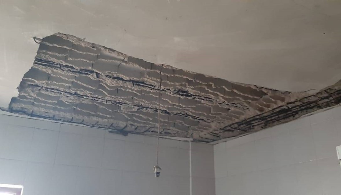 انهيارات في سقف منزل مواطن في عكار والأحوال لا تسمح باستئجار آخر
