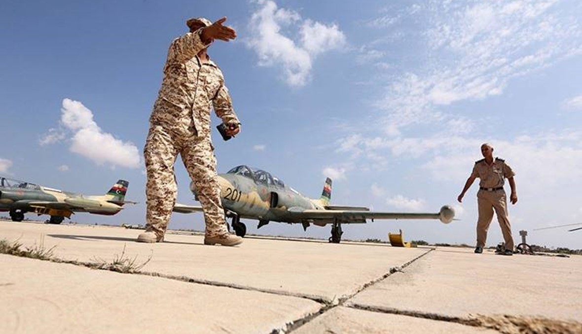 فُقِد الاتصال... قوات حكومة الوفاق تعلن "إسقاط" طائرة حربية لقوات حفتر